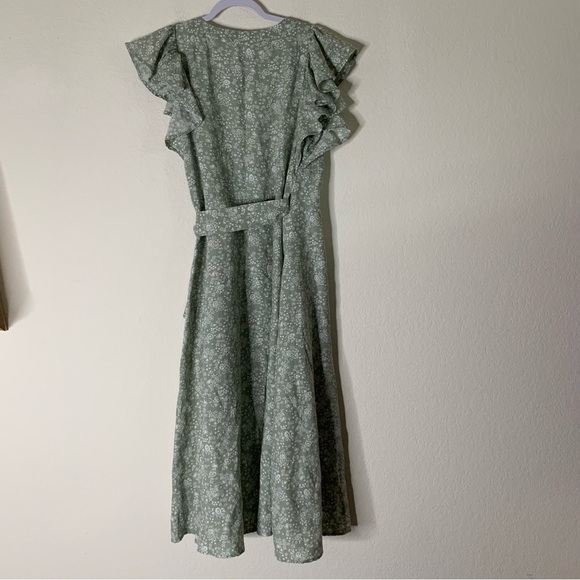 Madewell Madewell Linen-Blend Ruffle-Sleeve Wrap Midi Dress in Piazza Floral - Picture 9 of 10